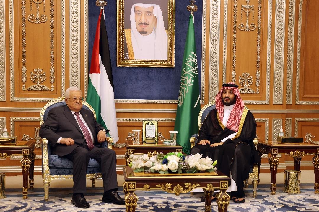 ولي العهد السعودي في رسالة للرئيس: سنواصل دعم السلطة الفلسطينية